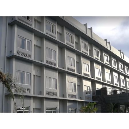 Microtel Inn & Suites By Wyndham San Fernando San Fernando (Pampanga) Exterior foto