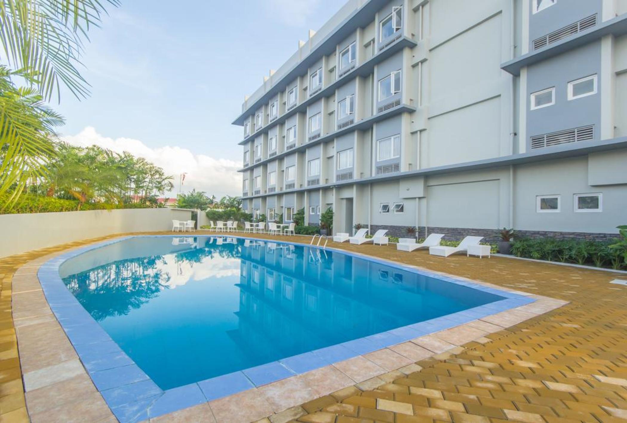 Microtel Inn & Suites By Wyndham San Fernando San Fernando (Pampanga) Exterior foto