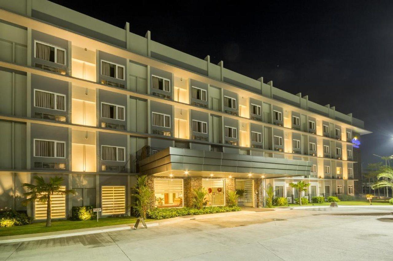 Microtel Inn & Suites By Wyndham San Fernando San Fernando (Pampanga) Exterior foto